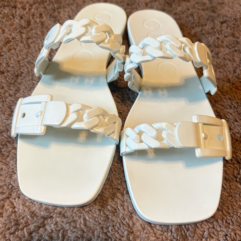 Gucci Rubber Slides chain link dust bag included worn twice stored acrylic case